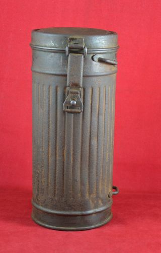 German Wwii Wehrmacht Military Combat Gas Mask Can Container Rare War Relic 1940
