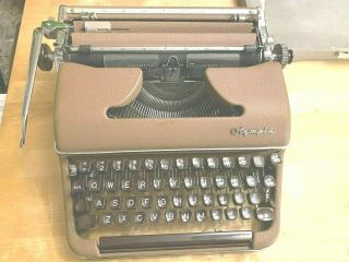 Vintage Olympia Deluxe Portable Brown Typewriter W/case Estate Oh So Unusual