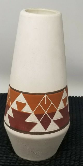 Signed Native American Lakota Sioux Indian Pottery Kate Dismounts Vase 10 "