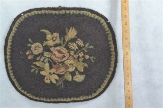 Antique Hooked Mat Doll House Rug Sm Wool Hooked Oval 14.  75 X 16.  75 In