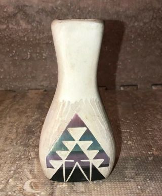 Mid Century Native American Sioux Vase Signed Jumping Elk