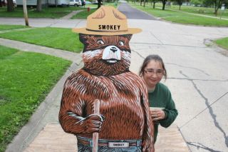 Large Vintage Smokey Bear Forest Fire Park Hunting Fishing Gas Oil 68 
