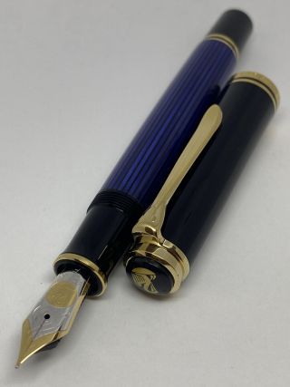 Pelikan Souveran M800 Fountain Pen - Black & Blue Stripe 18k Gold Trim Fine Nib