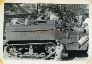 Wwii Photo - 1st Armored Division - Id 
