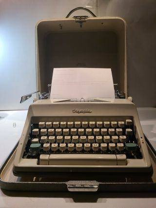 1966 Olympia Sm9 Deluxe Typewriter W/ Case
