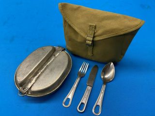 Wwii U.  S.  Military G.  I.  Mess Kit With Carrier – Knife,  Fork & Spoon