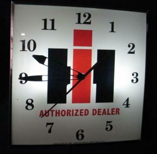 Vintage Pam Lighted Advertising IH INTERNATIONAL HARVESTER Clock 2