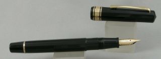 Omas Dama Black & Gold Fountain Pen - 14kt Fine Nib - 1990 