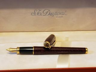S.  T.  Dupont Fidelio Fountain Pen In Chinese Lacquer With 14k Nib