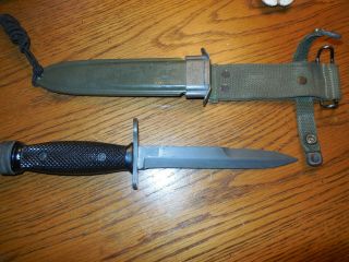 Wwii U.  S.  M 4 Imperial Bayonet With Us M8 B.  M.  Co.  Scabbard.