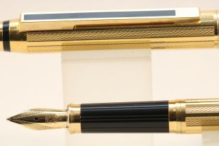 Vintage (c1993) Cross Signature Electroplated Gold Barleycorn Broad Fountain Pen