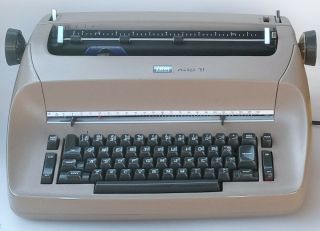 Ibm Selectric Typewriter Model 71 Tan Light Brown