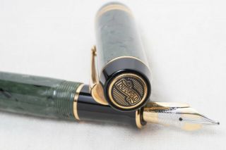 Parker Duofold Mkii Jade Green 18kt Gold Broad Pt Fountain Pen