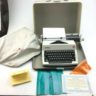 Vintage Olympia Deluxe Sm9 Portable Typewriter