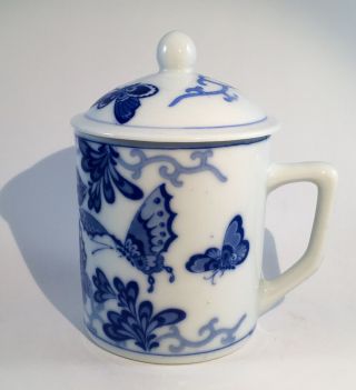 Vintage Chinese White And Blue Butterfly Flowers Porcelain Mug With Lid