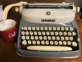 Alpina Portable Typewritter / Sk24 60’s Germany/ All Metal Casing/ Hard Plastic.