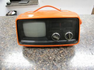 Vintage 1975 Sharp 3s - 27r Orange Portable Tv Television