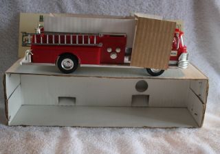 1970 Hess Toy Fire Truck With All Inserts And Battery Card 1