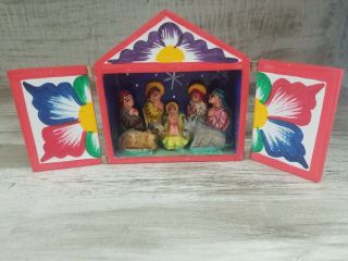 Lovely Vintage Wood Nativity Manger Stable Scene Hand - Painted Figures