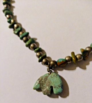 Vtg Small Turquoise Zuni Bear Fetish Charm On Turquoise Chips Necklace