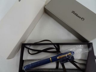 Pelikan Special Edition M120 Iconic Blue Fountain Pen Gold Trim 809733 Medium