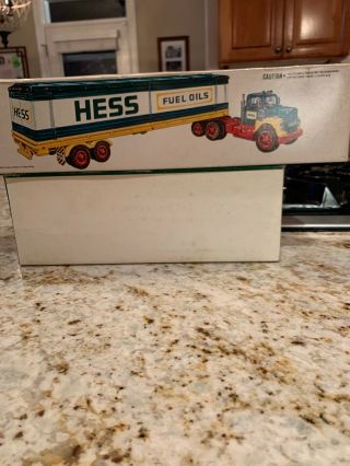 Vintage 1976 Hess Fuel Oil Tanker Truck Adult Coll,  battery insert,  tanks,  box 2