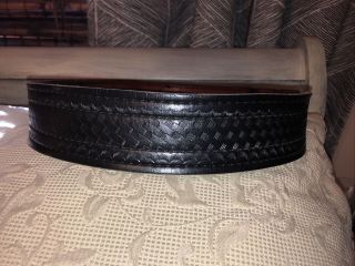 Safariland black leather buckleless belt basket weave size 36 vintage? 2