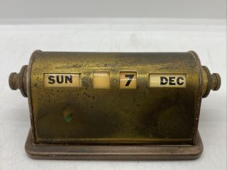 Vintage Art Deco Brass 1930’s Desk Top Roll Scrolling Perpetual Rolling Calendar