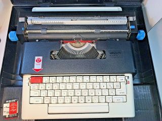 Vintage Olivetti Lettera 36c Portable Electric Typewriter W Case