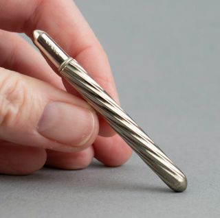 Miniature Vintage/antique Traveling Cased Dip Pen