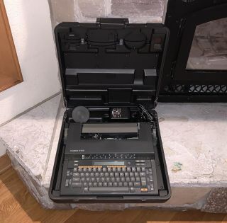 Canon Space - Gray Slim Portable Electric Typewriter S - 16S,  Canon Case 3