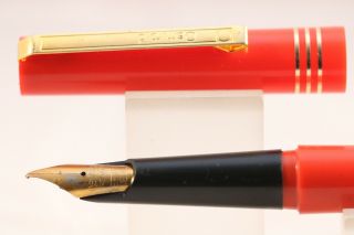 Osmiroid Deluxe Easy Change Glossy Rolatip Left Hand Medium Fountain Pen