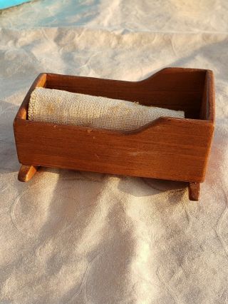 Vintage Dollhouse miniature wood cradle with blanket by Toncoss Sturbridge,  1:12 3