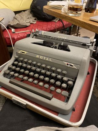 Vintage Royal Arrow Typewriter 1952 W/case
