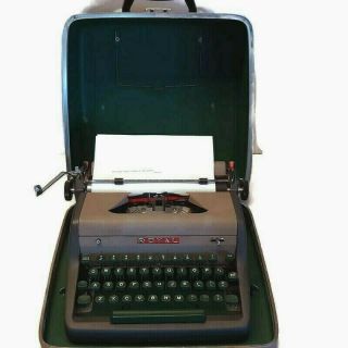 Royal Aristocrat Typewriter W/case Tweed Vintage Black/red Ribbon