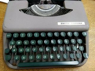 Vtg 1956 Smith Corona Skyriter Portable Typewriter Paperwork Gray Metal