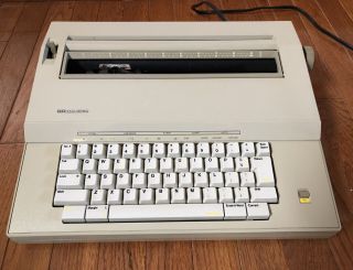Sears Portable Electric Typewriter 5asa Sr1000 Series With Cover