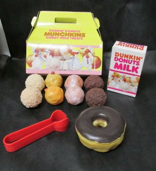 1987 Dunkin Donuts Realistic Play Food 8 Munchkins In A Box & Milk With Tongs
