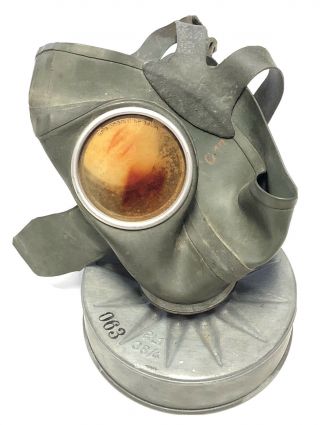 German Civilian / Civil Defense Gas Mask Ww2 Wwii