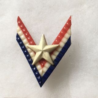 Wwii Sweetheart Bakelite V For Victory Pin Up Girl Jewelry Patriotic Pin