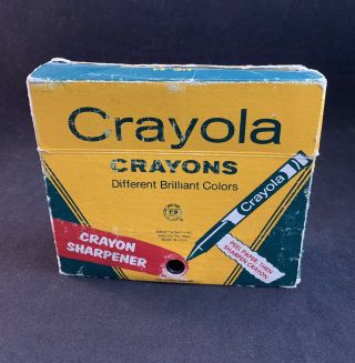 Vintage 64 Crayola Crayons w/ Built - in Sharpener by Binney & Smith 3