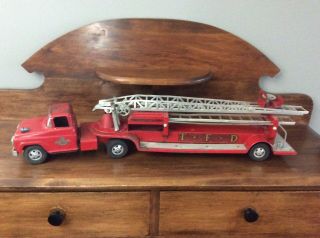 Vintage 1950’s Tonka Firetruck Ladder Truck Rare Collectible 32 Inch