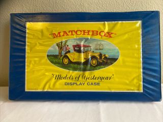 Matchbox Models Of Yesteryear Vinyl Car Carrying Display Case With Cars Lesney