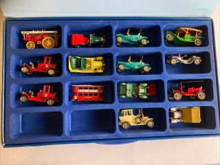 Matchbox Models of Yesteryear Vinyl Car Carrying Display Case with cars Lesney 2