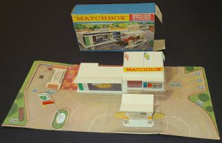 1970 Lesney Matchbox Series Mg - 1 Service Station With Forecourt,  Box