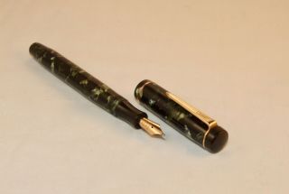 Vintage Mentmore Auto Flow Fountain Pen - Emerald & Black Pearl Mbl - C1939