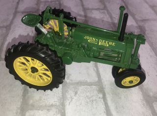 John Deere Model B Toy Tractor Green Out Of Box 1:16 Scale Diecast