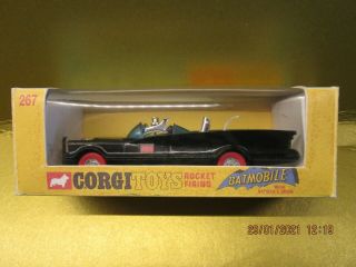 Corgi 267 Red Wheels / Tyres / Batman & Robin Batmobile / Tow Hook / Boxed