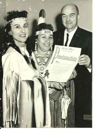 Vintage Photo Of Native American Indian With Dallas Texas City Mayor