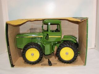 1/16 John Deere 8640 4 Wheel Drive Toy Tractor In Yellow Top Box By Ertl 579 Nb